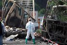 V Bavorsku shořel autobus po srážce s kamionem, zemřelo 18 lidí. Skupina seniorů jela do Itálie