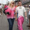 IndyCar, 500 mil Indy 2009: Alex Lloyd s ženou Samanthou