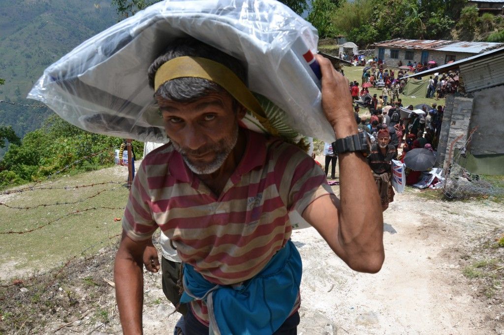 Člověk v Tísni pomáhá v Nepálu
