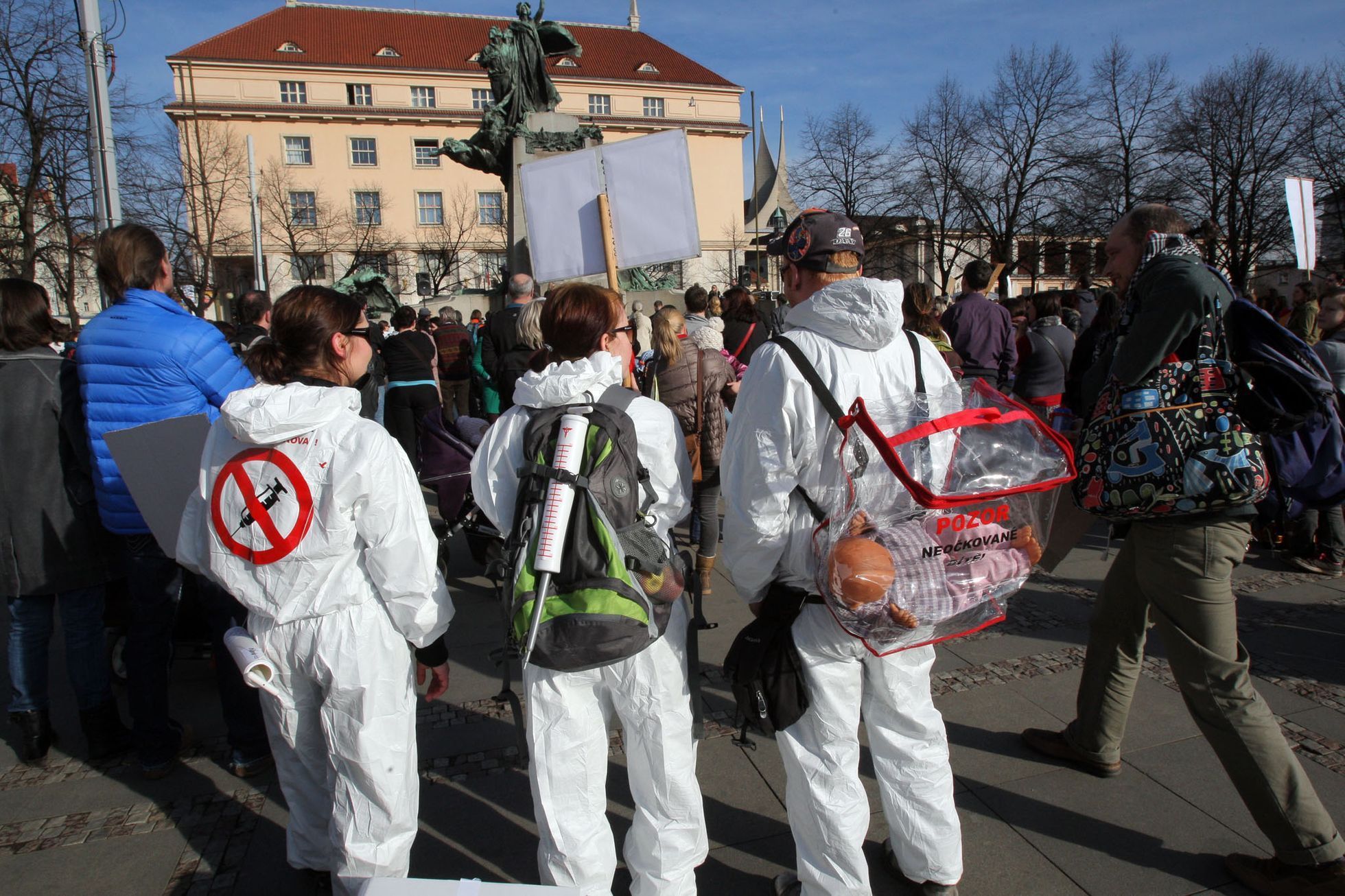 Demonstrace proti povinnému očkování