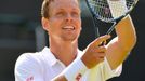 Tomáš Berdych v zápase s Kevinem Andersonem na Wimbledonu 2013