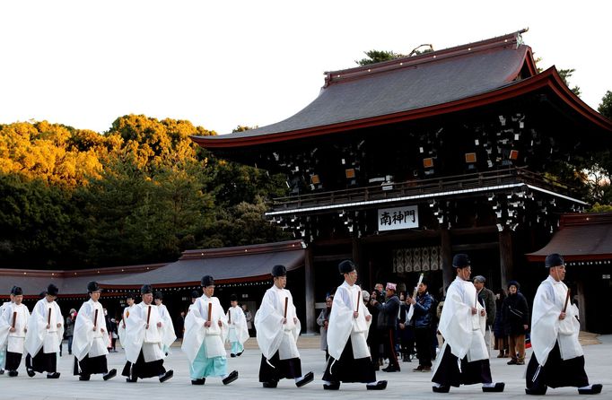 Japonští mniši při rituálu vítání roku 2019