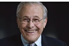 Zemřel americký exministr obrany Donald Rumsfeld, hlavní strůjce války v Iráku