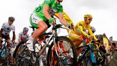 Mark Cavendish a Rinaldo Nocentini na startu 13. etapy Tour de France