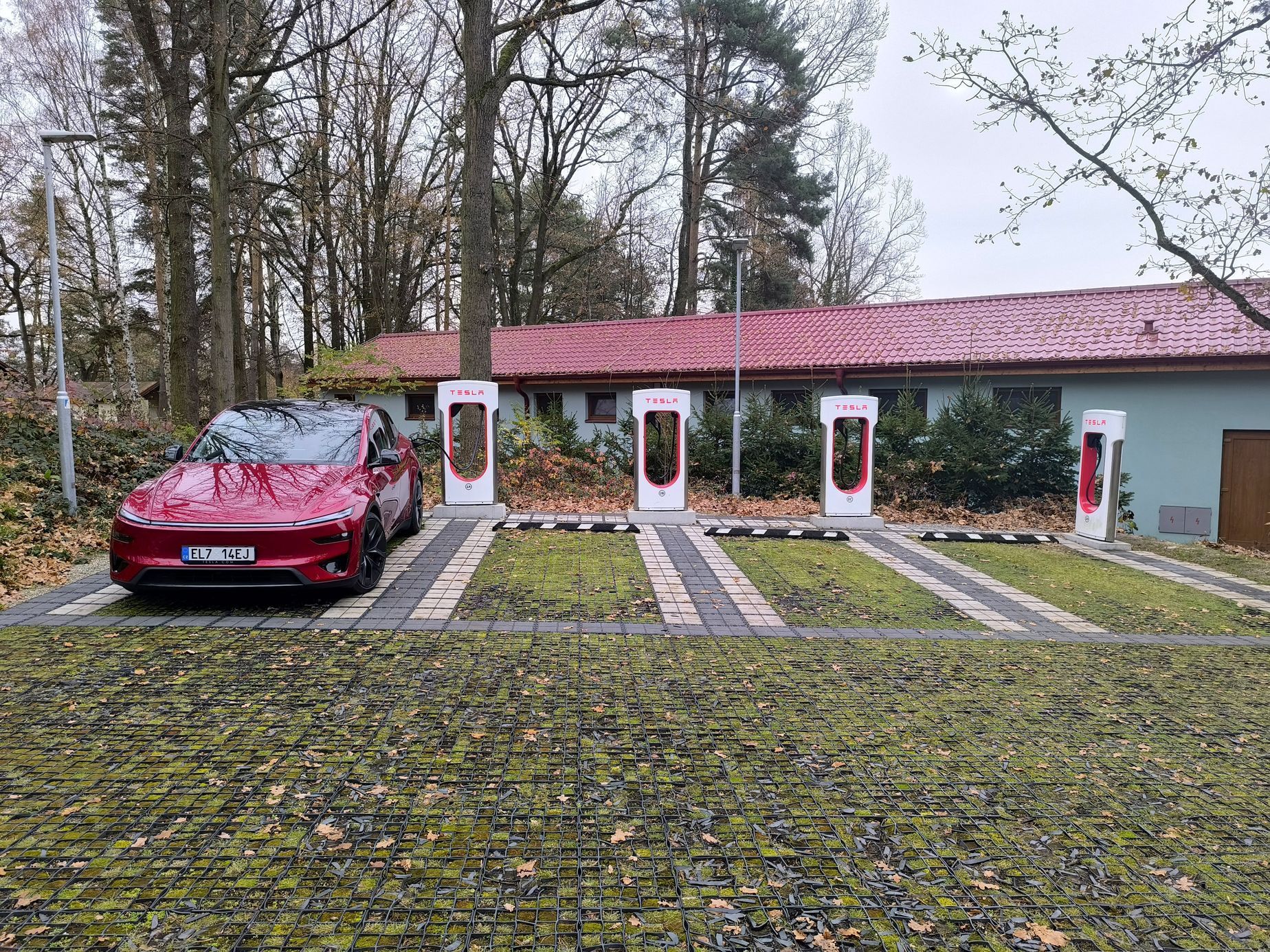 Tesla Model Y Performance Chorvatsko 2025