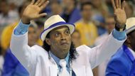 Ronaldinho se do bohatého programu také sám zapojil...