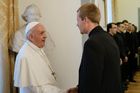 Čech ve službách papeže: Celibát dává svobodu, pro vztah s Bohem se musíte obětovat