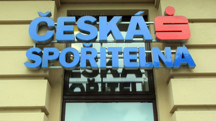 Banky zavírají brány před koronavirem. Česká spořitelna uspala skoro polovinu poboček