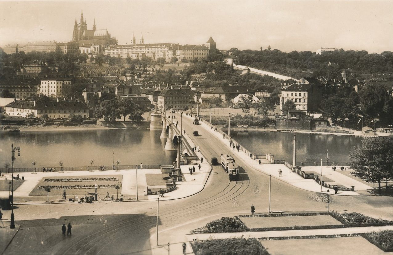 Mánesův most, Most arcivévody Františka Ferdinanda, Praha, historie, Domácí