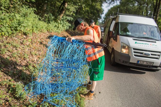 Ohradníky se objeví mezi Zlínem a Fryštáckou přehradou, Fryštákem a Lukovem, Lukovem a Zlínem-Velíkovou, Zlínem-Velíkovou a Hrobicemi a také v úseku mezi Veselou a Lípou.