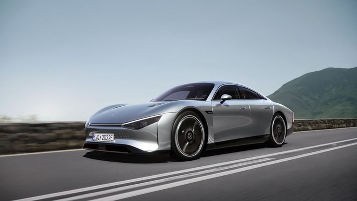Posádku sveze v kaktusu a podhoubí. Mercedes ukázal elektromobil s dojezdem 1000 km; Zdroj foto: Mercedes-Benz
