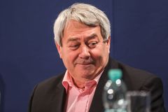 Filip se musí omluvit. Ústavní soud dal nakonec Milionu chvilek za pravdu