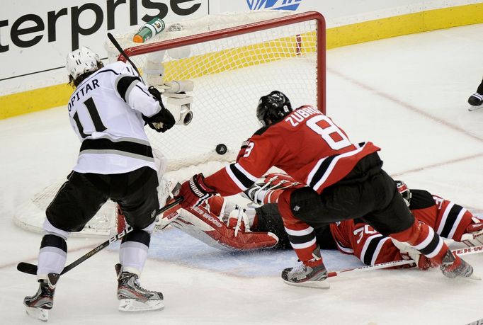 První finále Stanley Cupu mezi Los Angeles a New Jersey