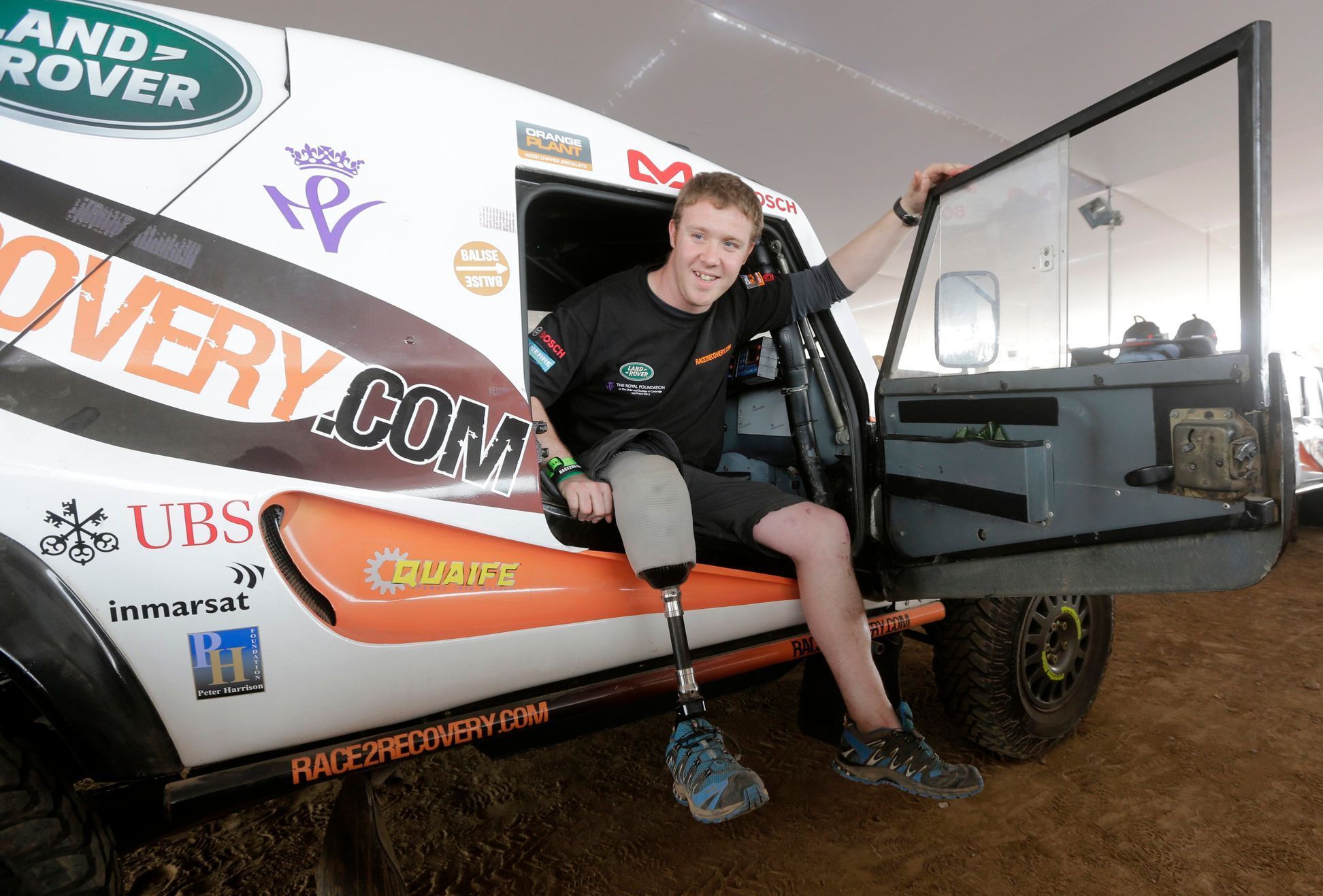 Přípravy na start Dakarské rallye 2013 (Recovery Team, Phillip Gillespie)