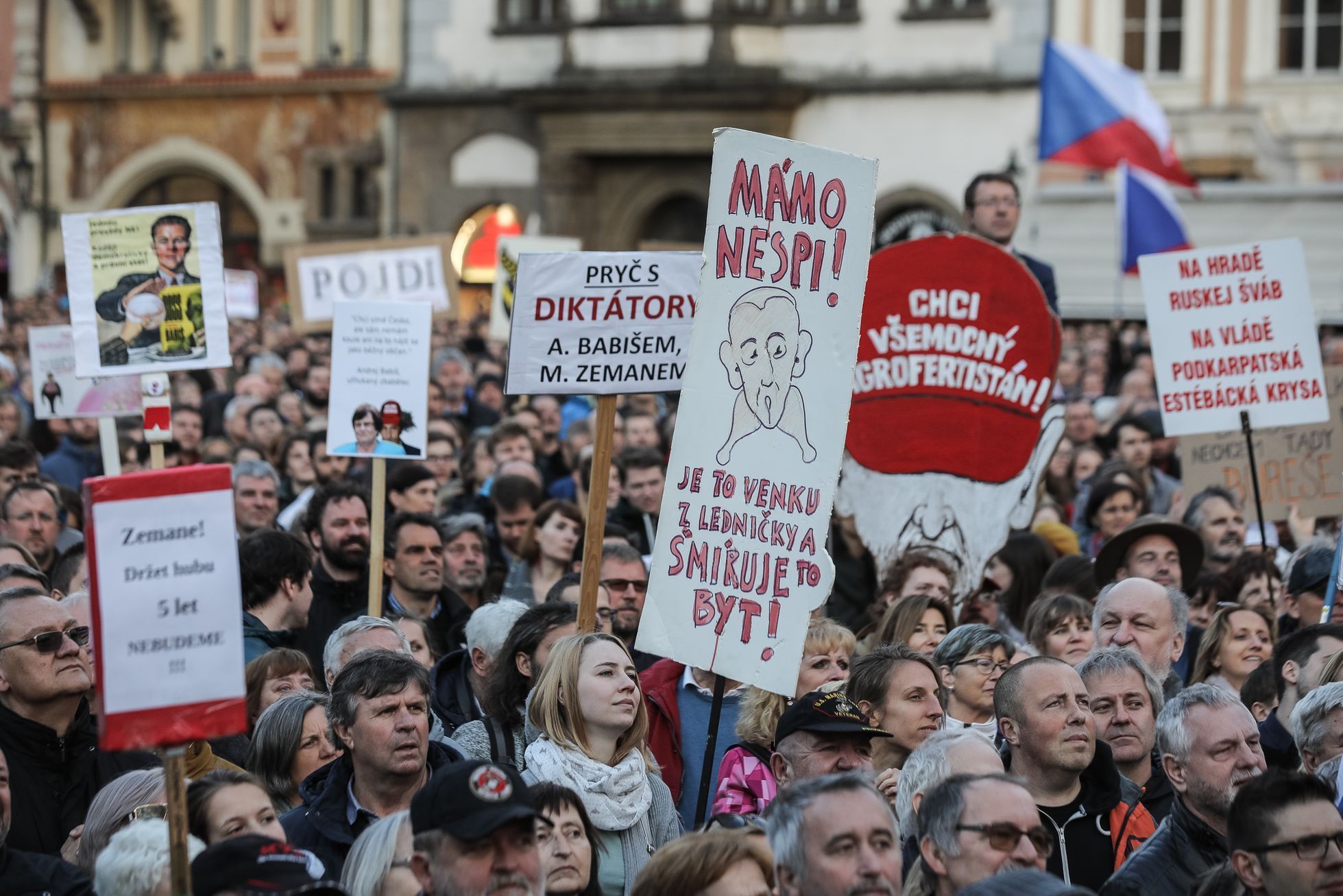 Třetí demonstrace proti Benešové a Babišovi a za spravedlivou justici, Staroměstské náměstí, Praha