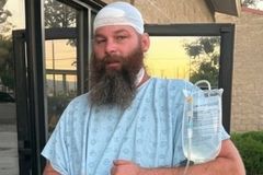 Dusil se vlastními zuby. Zápas wrestlerů se změnil v horor