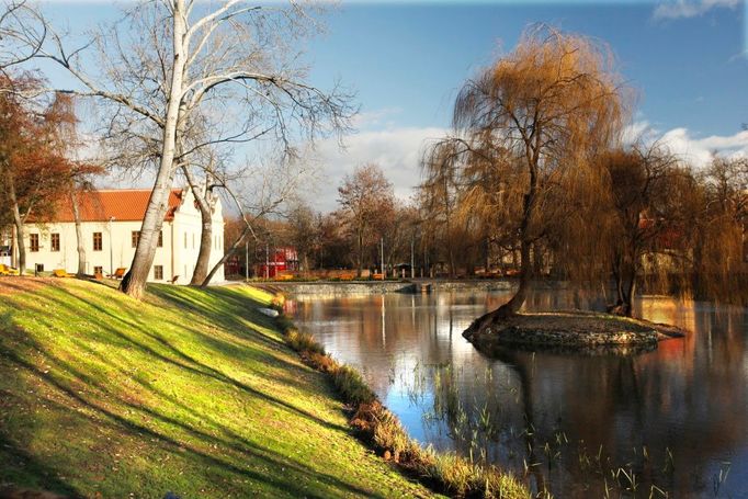 Nově upravený park Kajetánka bude už brzy přístupný i veřejnosti.