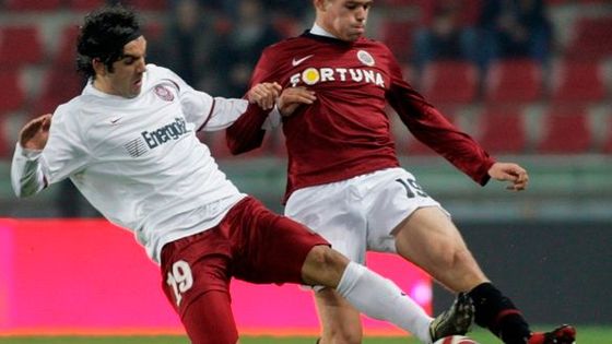 Slavia vydřela senzaci, Sparta slaví v Evropě výhru