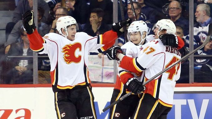 Jiří Hudler v noci trefou pomohl Calgary k výhře ve Winnipegu. Flames vyhráli po šesti zápasech.