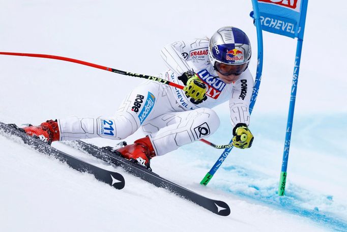 Ester Ledecká při super-G v Courchevelu 2022