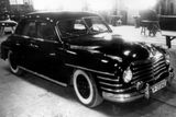 Vývoj Škody VOS, tedy vládního osobního speciálu, začal koncem 40. let. Původní zadání se nakonec trochu změnilo, zásadní změnou prošel hlavně vzhled karoserie. Výroba byla zahájena v roce 1950.