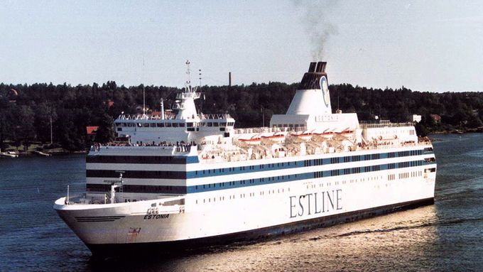 Švédové se znovu potápí k trajektu Estonia. Může za námořní katastrofu ruská ponorka?