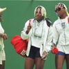 Matka Oracene, Serena Williamsová a Venus Williamsová v roce 2001