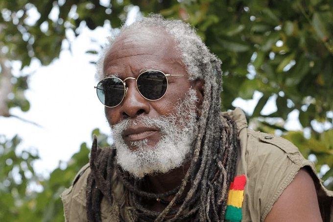 Hudebník Burning Spear.