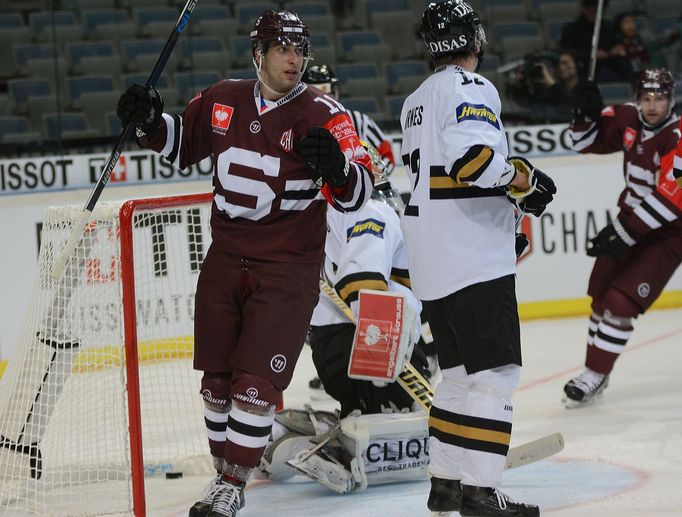 CHL, Sparta-Kärpat Oulu: Andrej Kudrna slaví gól