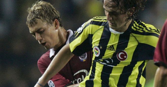 Pavel Pergl v utkání Ligy mistrů proti Fenerbahce (2004)