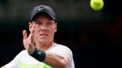 Český tenista Tomáš Berdych ve čtvrtfinále paříšského Masters 2012 v utkání proti Francouzi Gillesu Simonovi.