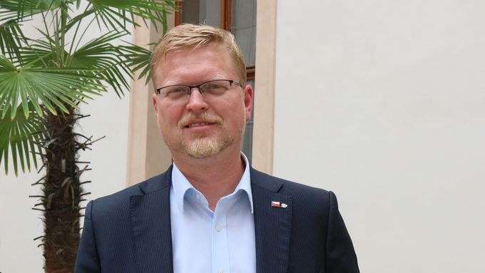 Pavel Bělobrádek má jistý mandát předsedy KDU-ČSL do jara příštího roku.