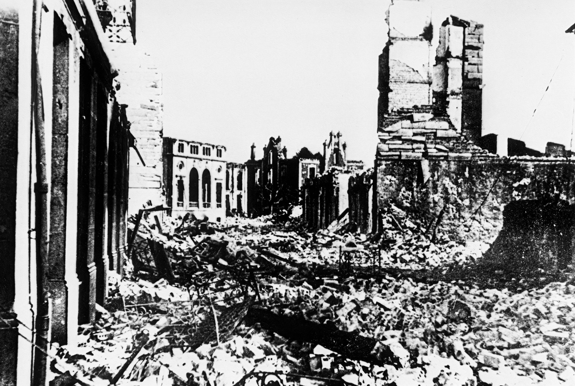 Fotogalerie / Guernica / Španělská občanská válka / Bombardování / Před 85 lety bylo baskické město Guernica ničivě bombardováno německým letectvem