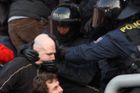 Leden 2009: Policie jako ochranka na fotbale končí