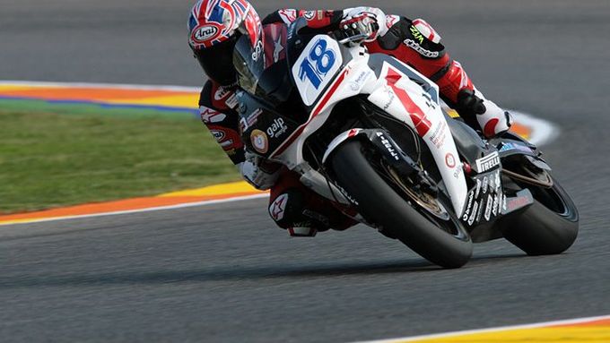 Craig Jones (#18, Parkalgar Racing Team, Honda CBR600RR).