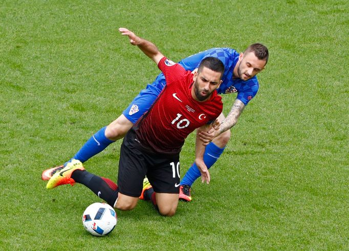 Euro 2016: Turecko-Chorvatsko: Caner Erkin - Marcelo Brozovič