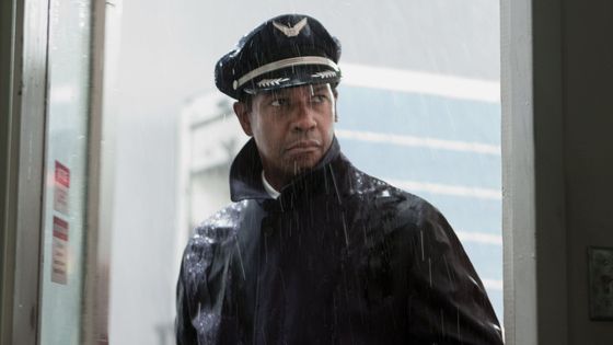 Denzel Washington ve filmu Let z roku 2012.