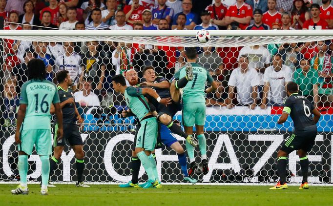 Euro 2016, Portugalsko-Wales: Cristiano Ronaldo dává gól na 1:0