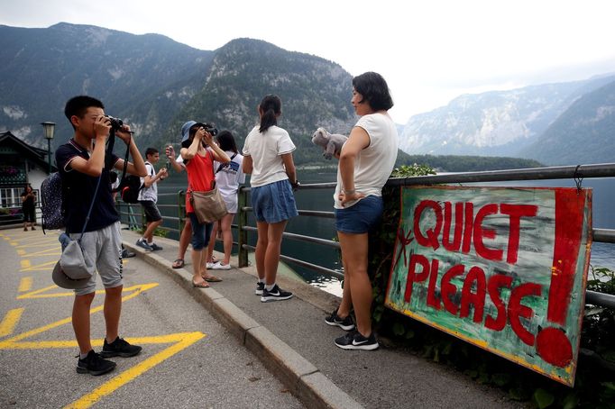 Halštat v obležení turistů