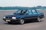 Volkswagen Santana se v Evropě představil v roce 1981 jako sedan odvozený od Passatu druhé generace.