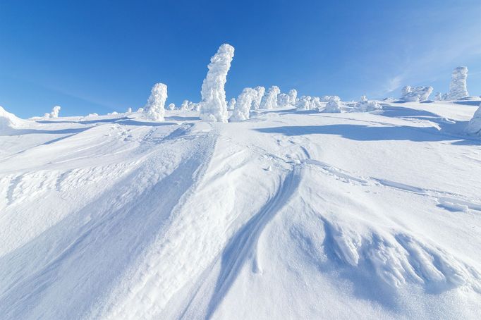 Krkonoše, zimní stezka z Lysé hory na Vrbatovu boudu