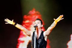 Depeche Mode v Praze. Jaký byl koncert? Lidi málo "pařili"