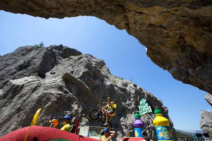 Tour de France: reklamní karavana před pelotonem