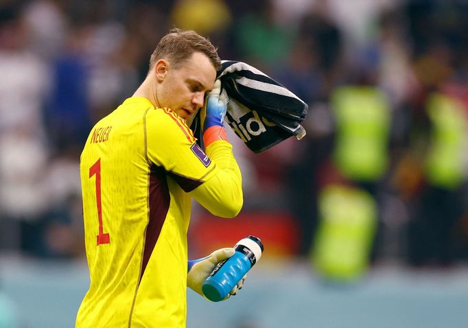 Zklamaný Manuel Neuer po zápase MS 2022 Kostarika - Německo