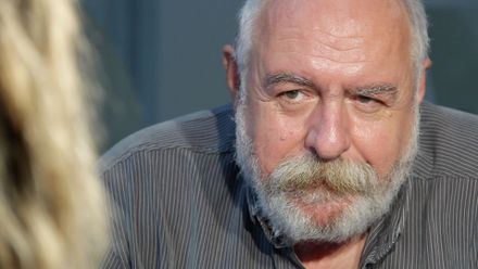 Schmidt: Zlost Čechů na Merkelovou chápu, pozvání uprchlíků měla s Prahou předem domluvit