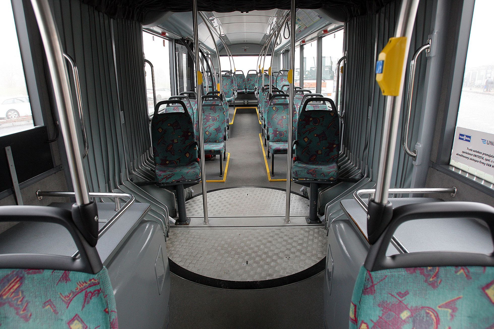 Dvoukloubový autobus