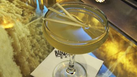 Ochutnejte skvělý drink z Bugsy's Baru