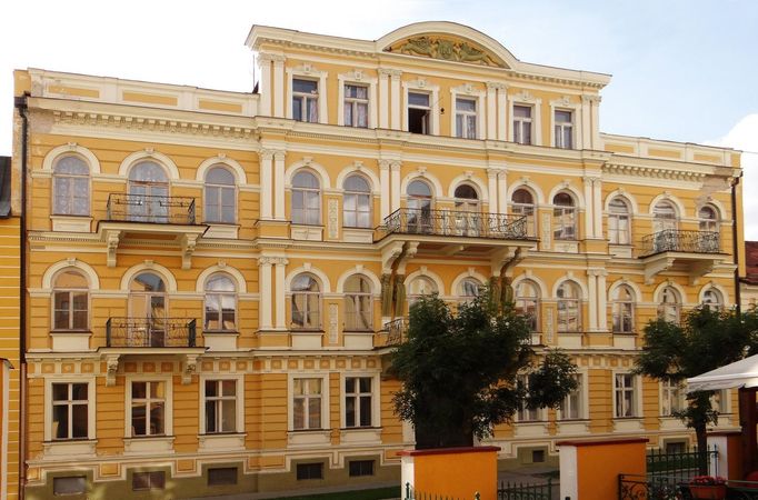 Hotel Luna ve Františkových Lázních. Jeden ze čtyř lázeňských domů, patřících ministerstvu vnitra.