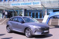 Vodíkové Hyundai Nexo se vůbec poprvé objevilo na pár hodin v Česku. Vyzkoušeli jsme ho