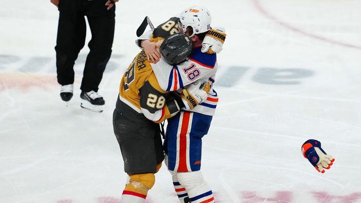 Hokejisté Vegas vyhráli v Edmontonu, výhru řídili Eichel a Marchessault; Zdroj foto: Reuters